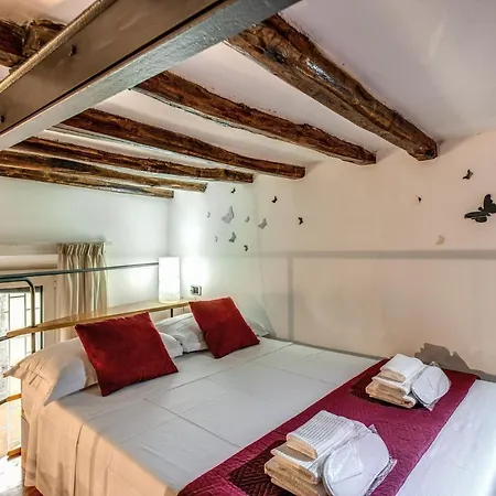 Apartment San Calisto *